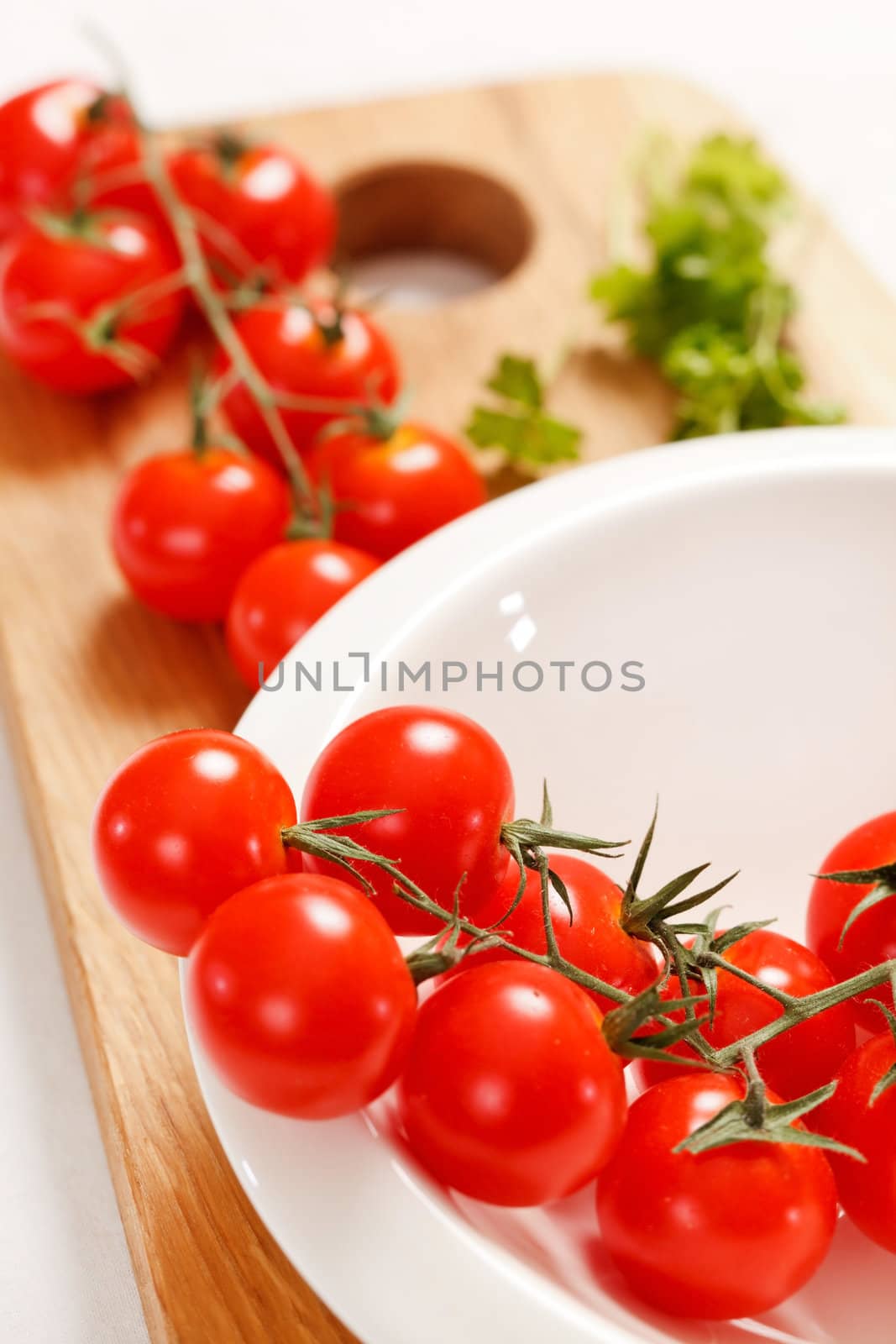 cherry tomatoes by shebeko