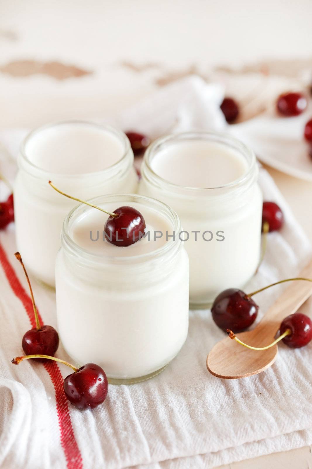 yoghurt with cherry