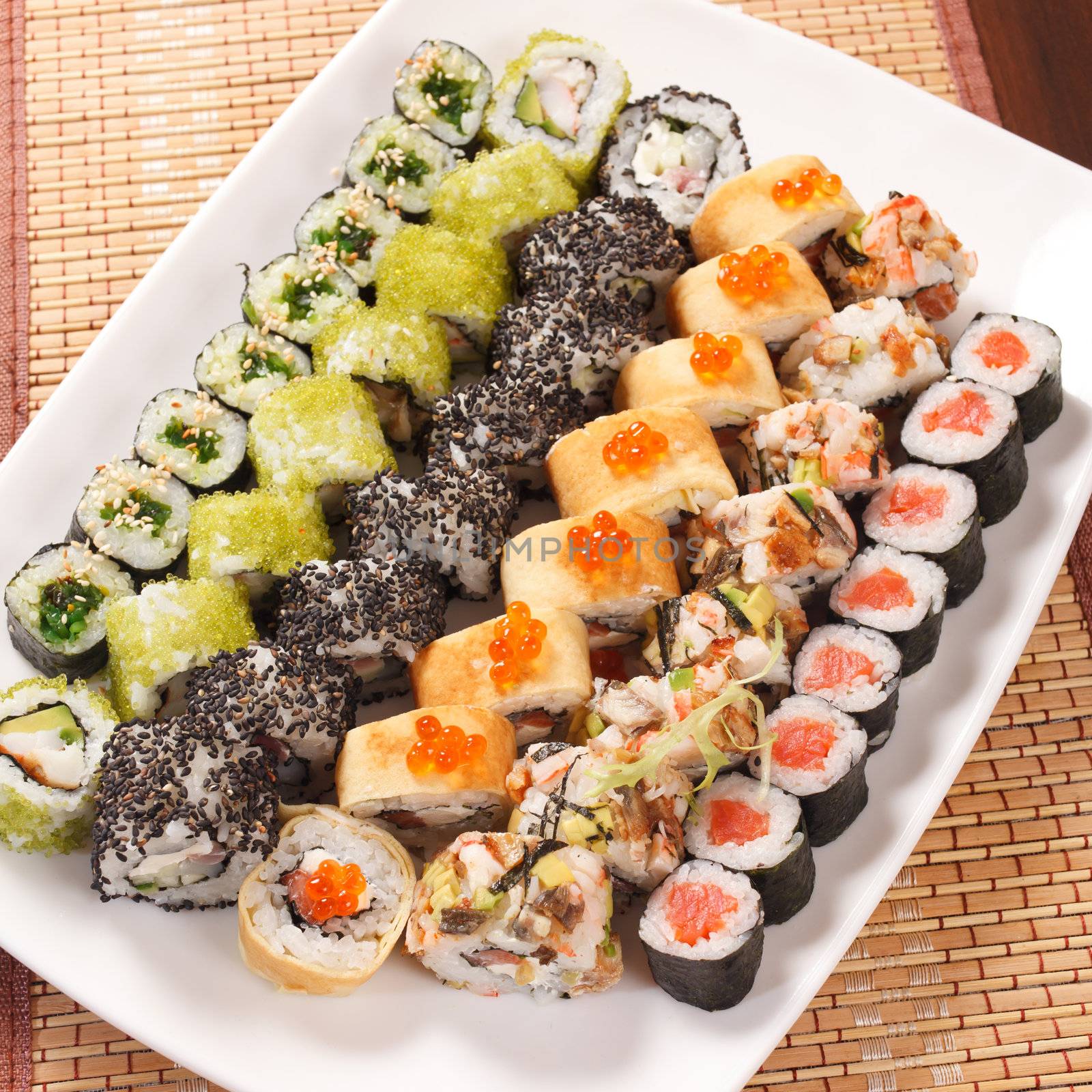 sushi set by shebeko