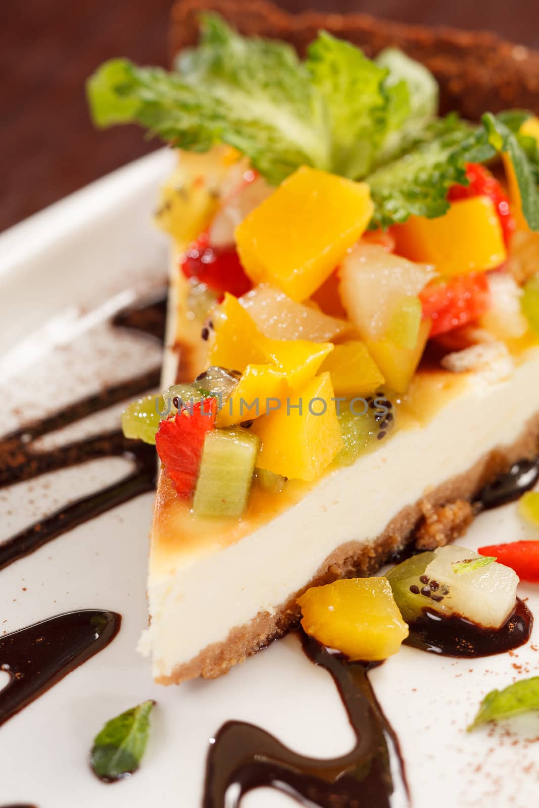 cheesecake with fruits by shebeko