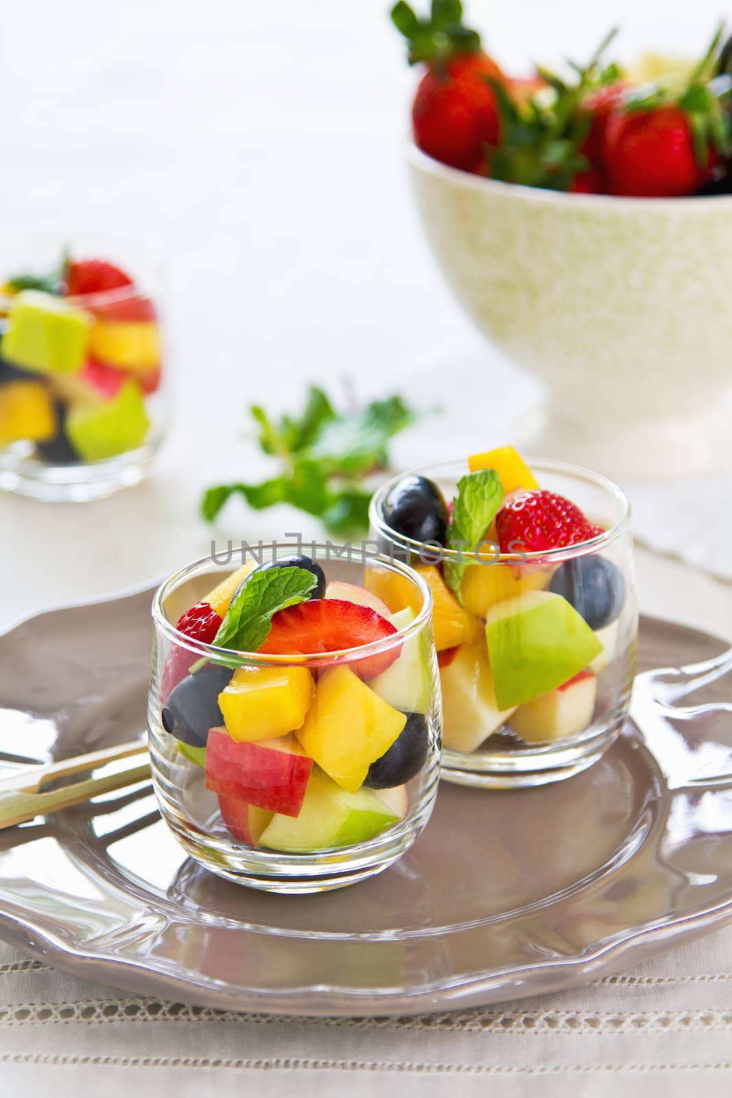 Fruits salad by vanillaechoes