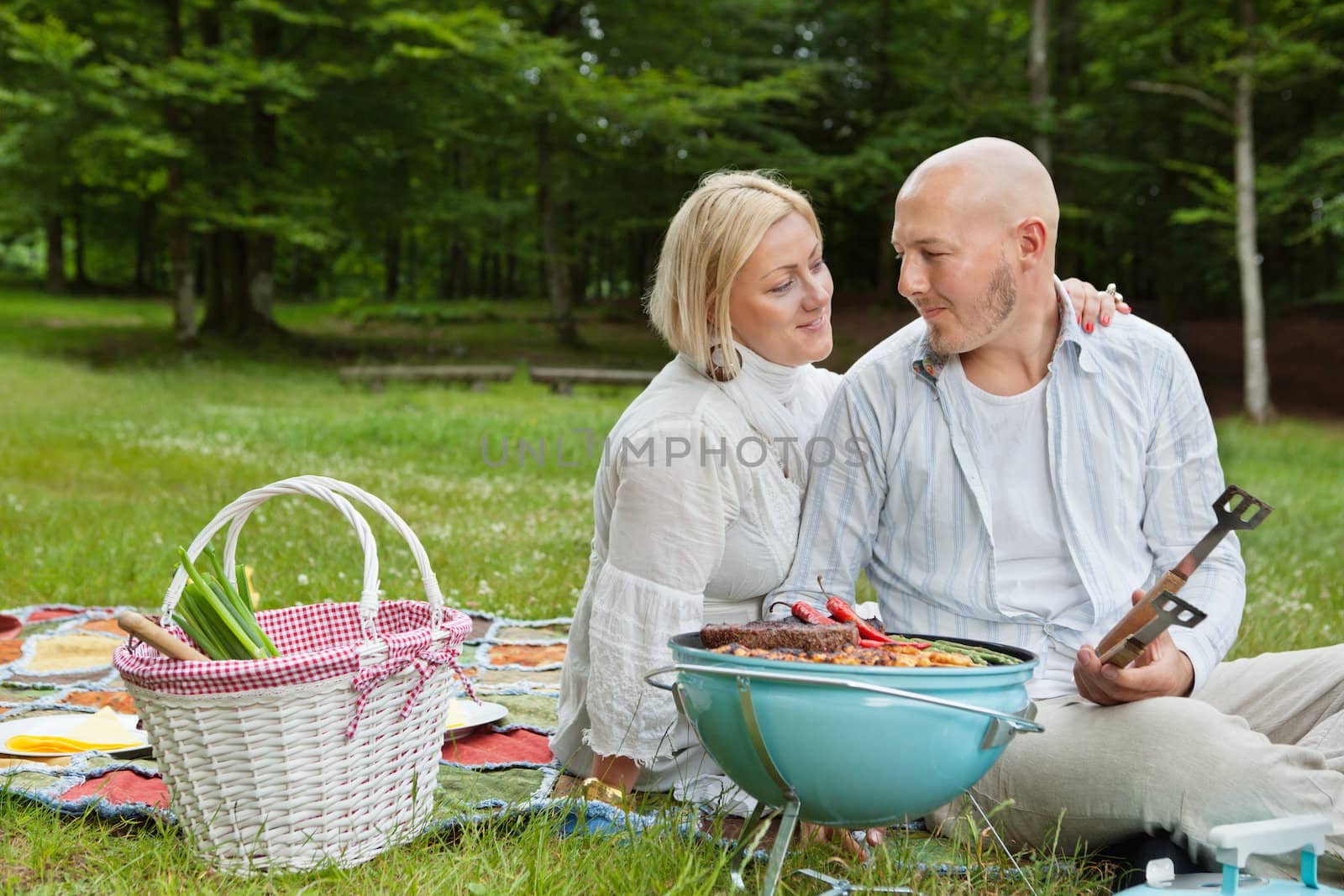 Couple On An Outdoor Picnic by leaf