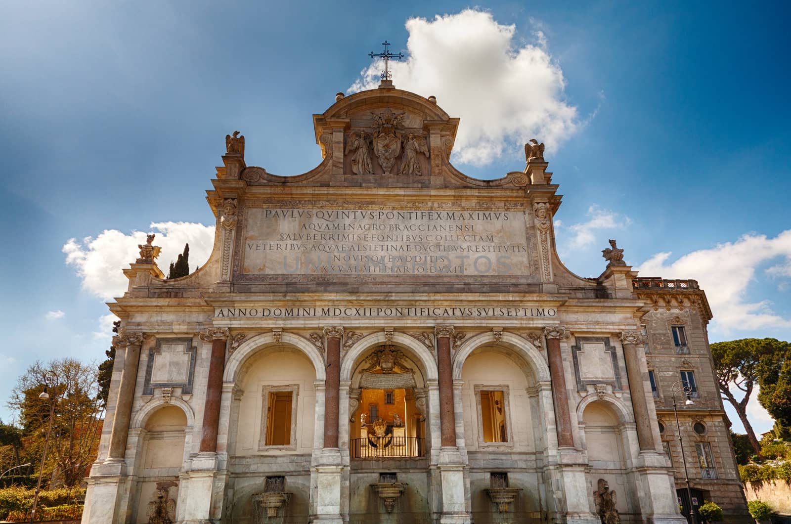 Fountain of Acqua Paola in Rome by shamtor
