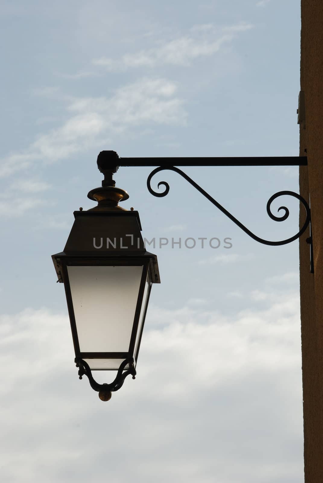 Antique street lamp 