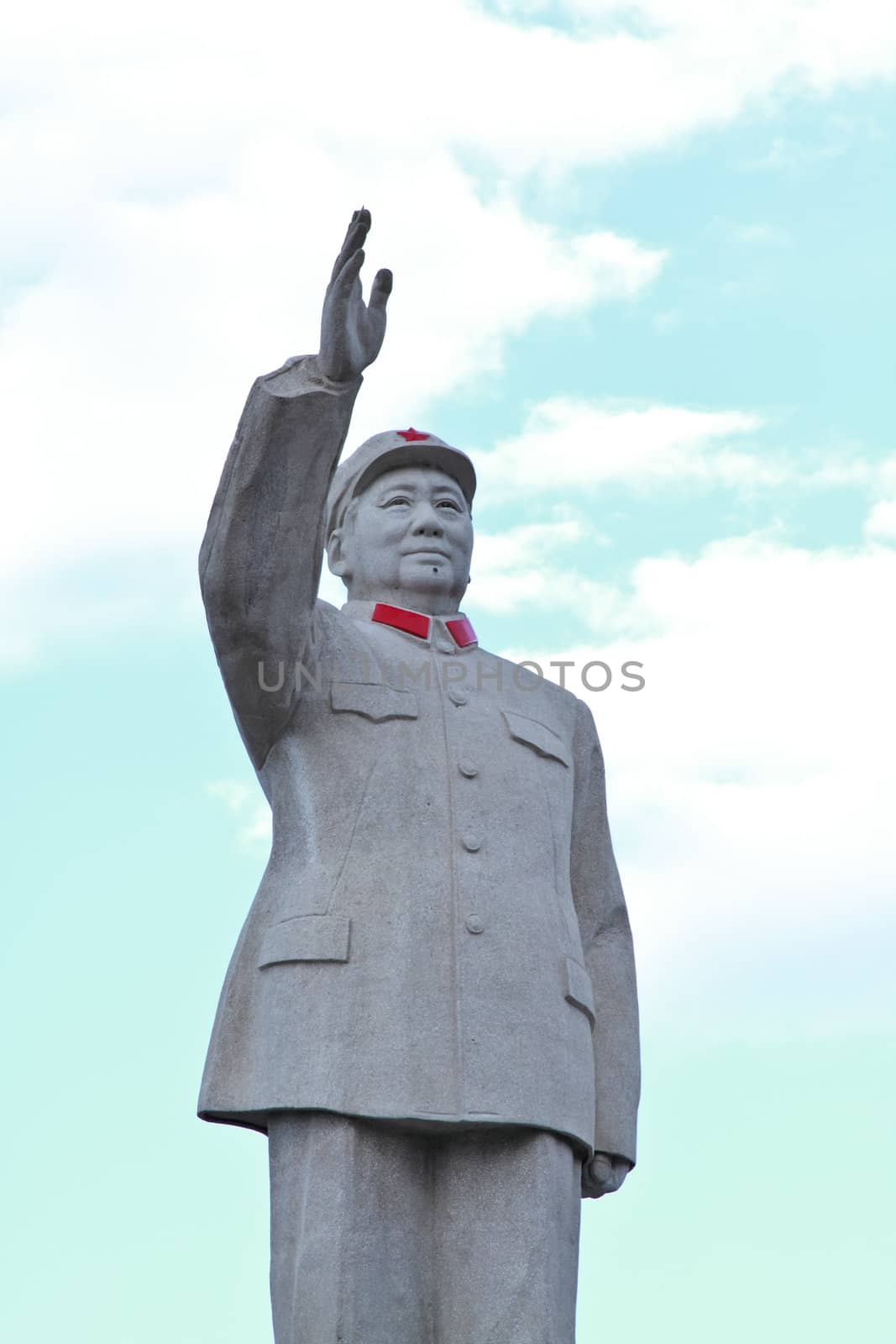 Mao Tse tung Statue by liewluck