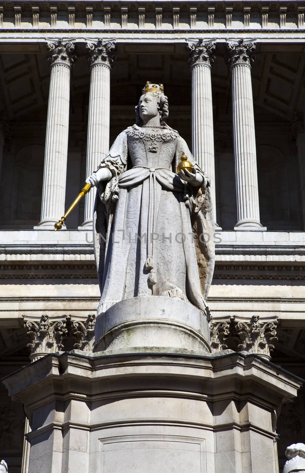 The Queen Anne Statue situated infront of St. Paul's Cathedral in London.