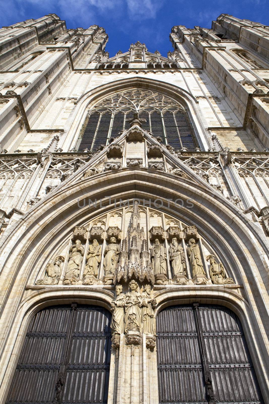 St. Michael and St. Gudula Cathedral in Brussels by chrisdorney