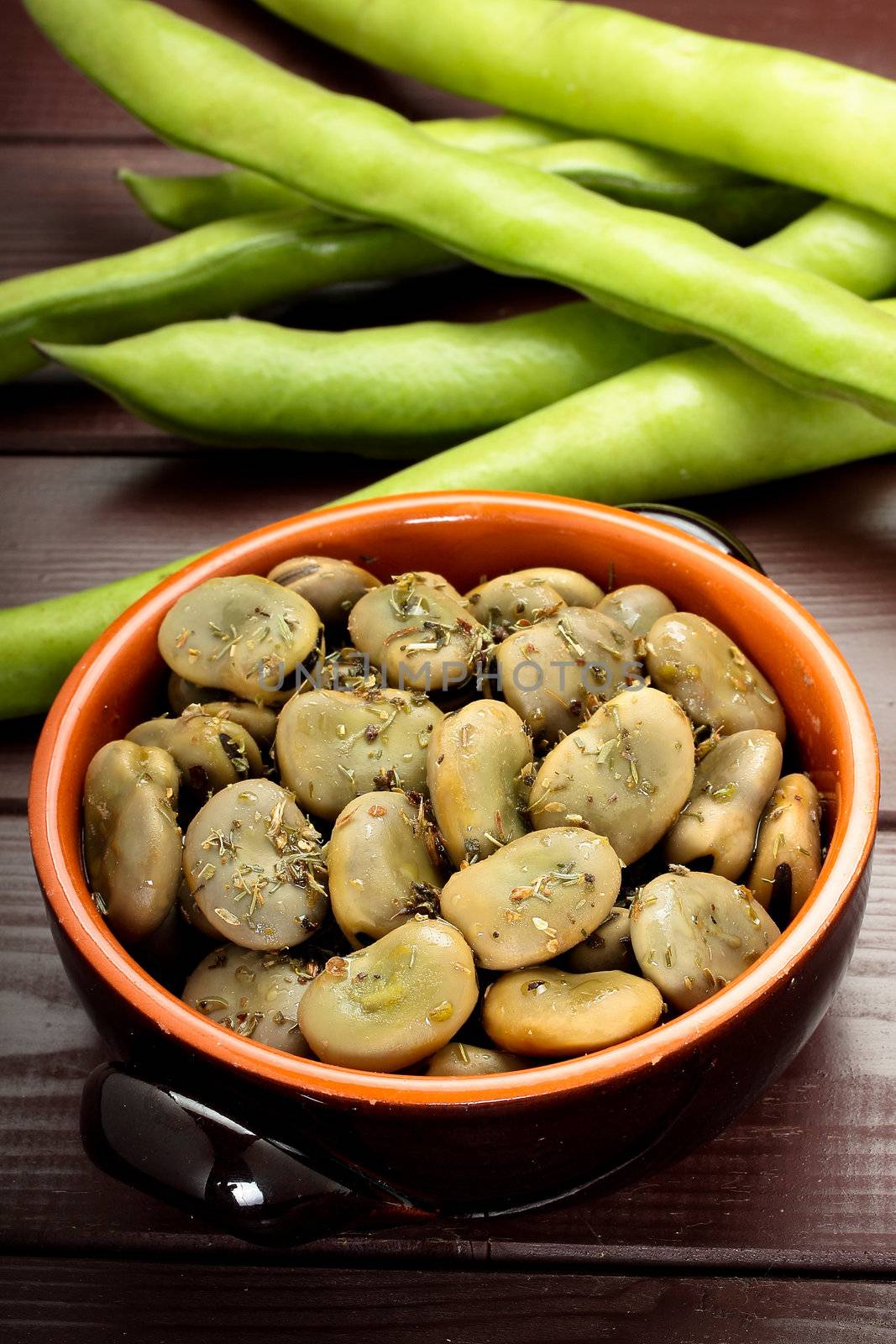 broad beans with olive oil and oregano