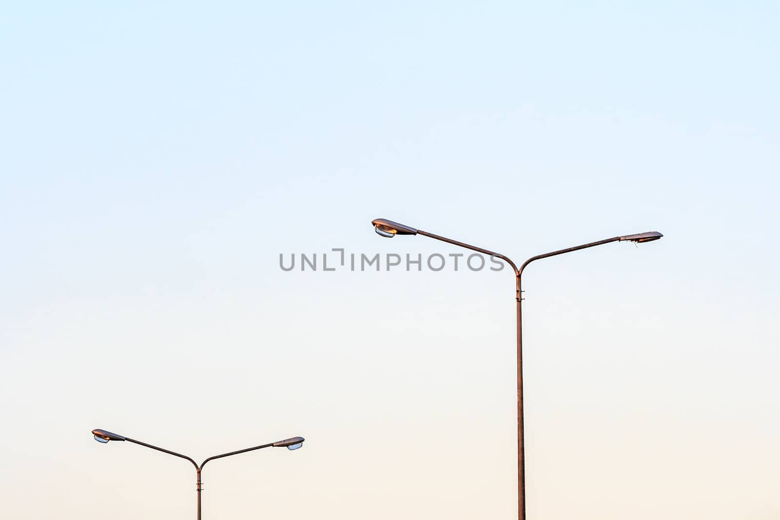 Flying Lamppost by bunwit