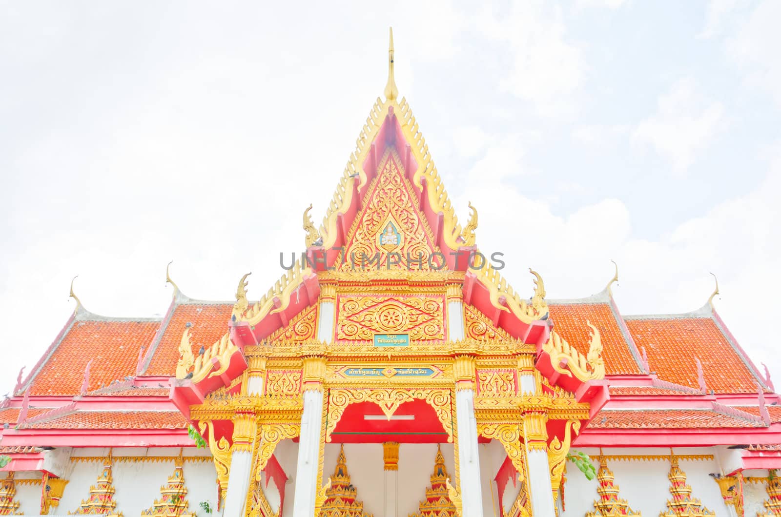 Golden pagoda at the Thai temple
Buddha church at the Thai temple style