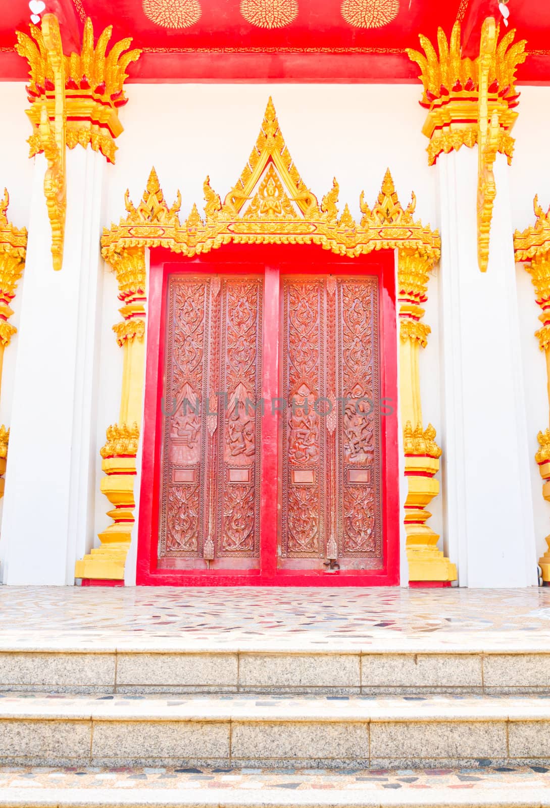 Golden pagoda at the Thai temple
Buddha church at the Thai temple style