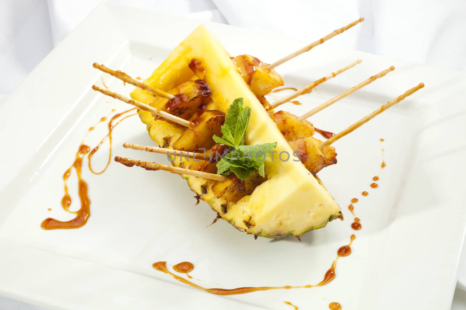Grilled pineapple with honey by hanusst