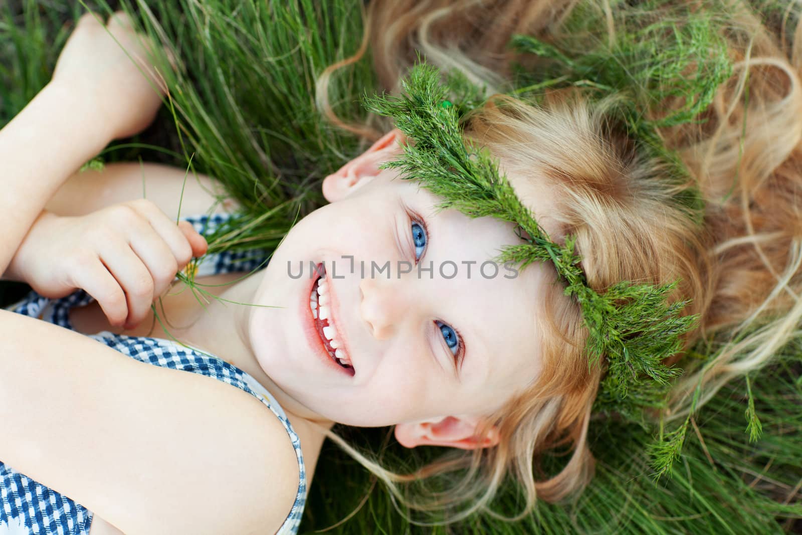 happy small girl by vsurkov