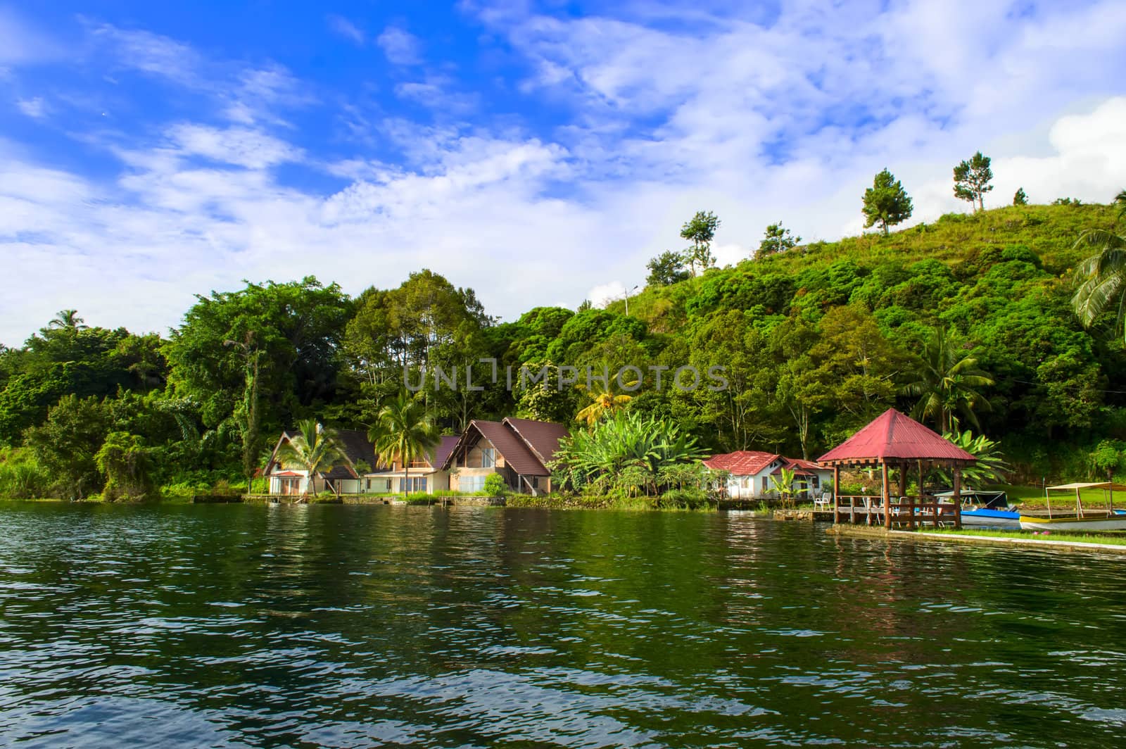 Tuk Tuk. Lake Toba. by GNNick