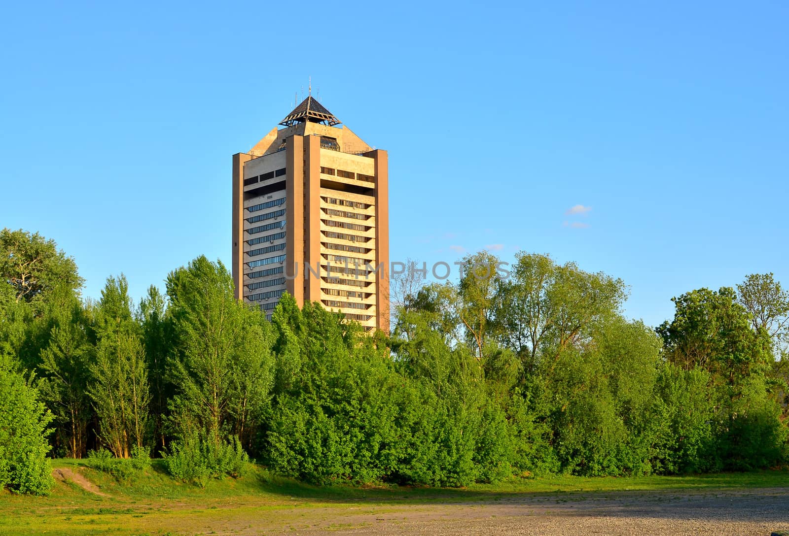 Building of the Ukrainian Television Center in Kiev by DNKSTUDIO