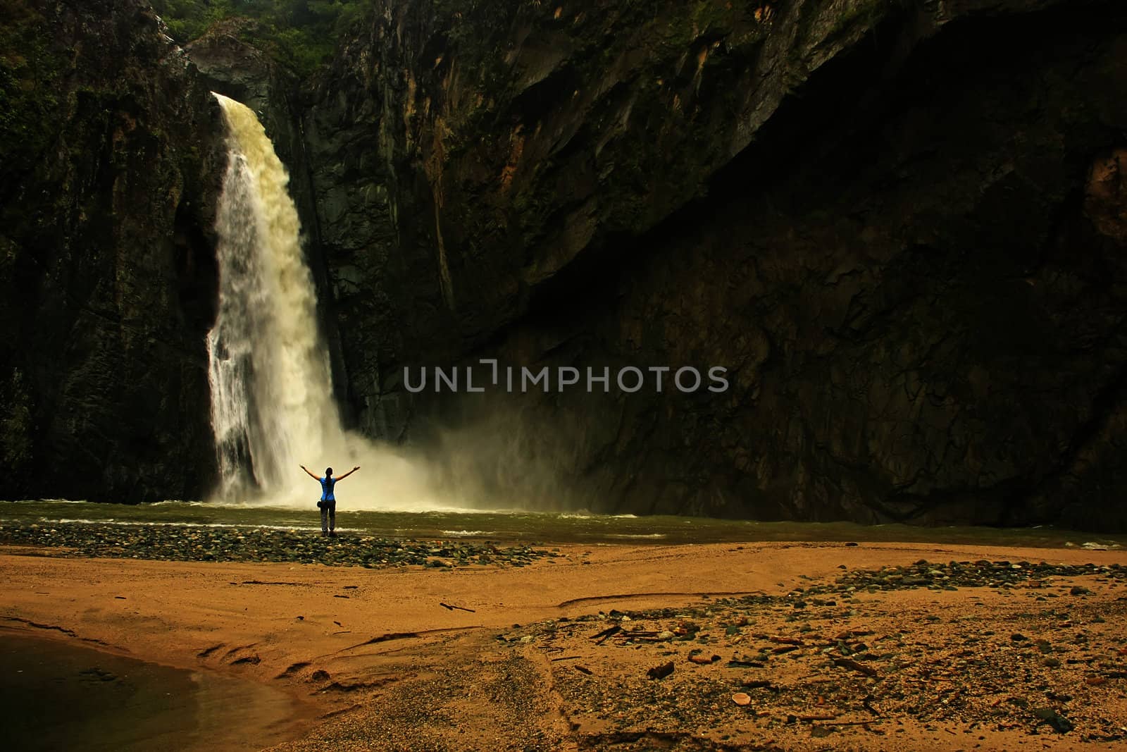 Salto Jimenoa Uno waterfall, Jarabacoa, Dominican Republic by donya_nedomam