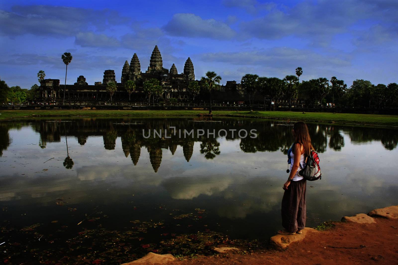 Angkor Wat temple by donya_nedomam