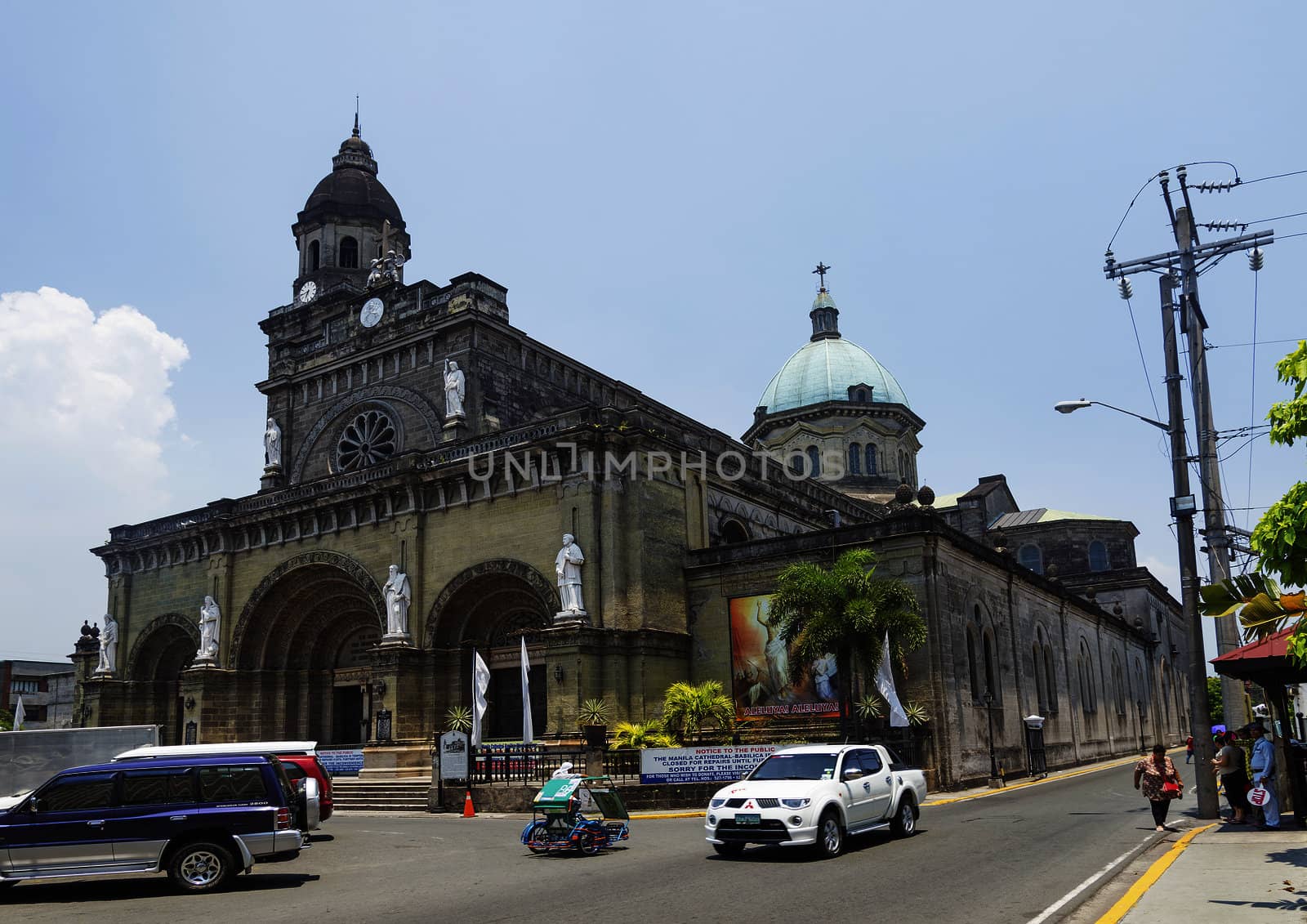 manila cathedral in philippnes by jackmalipan