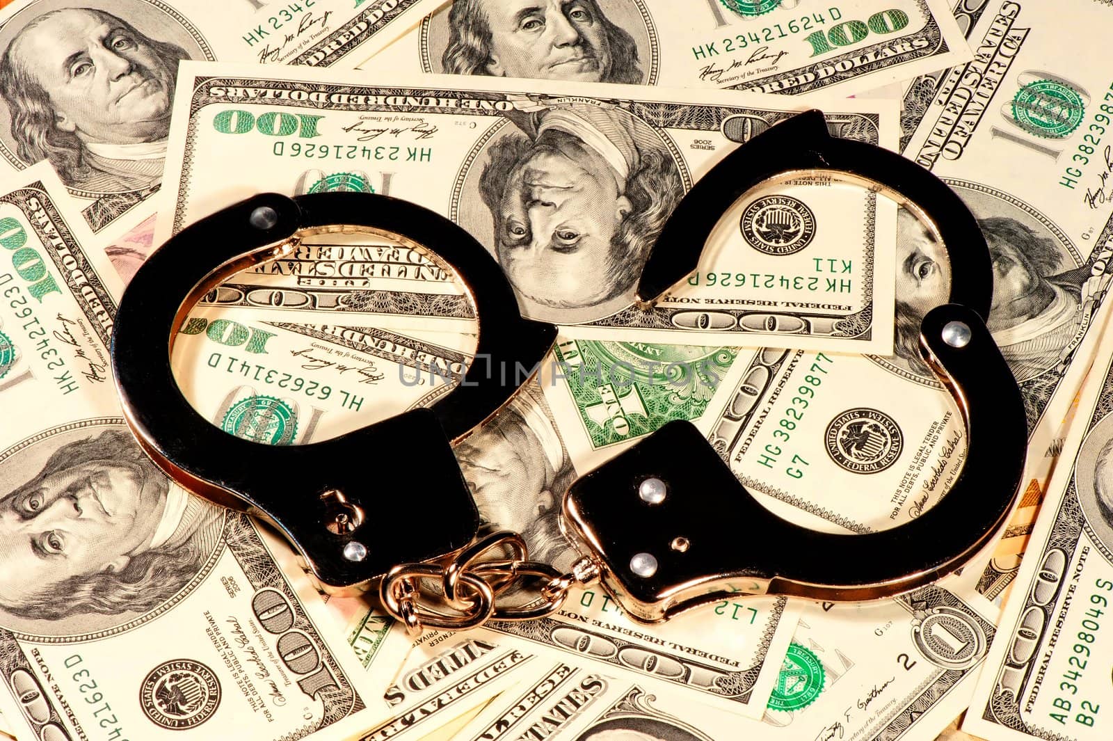 The handcuffs are on the chaotic dispersal of U.S. dollar banknotes by kosmsos111