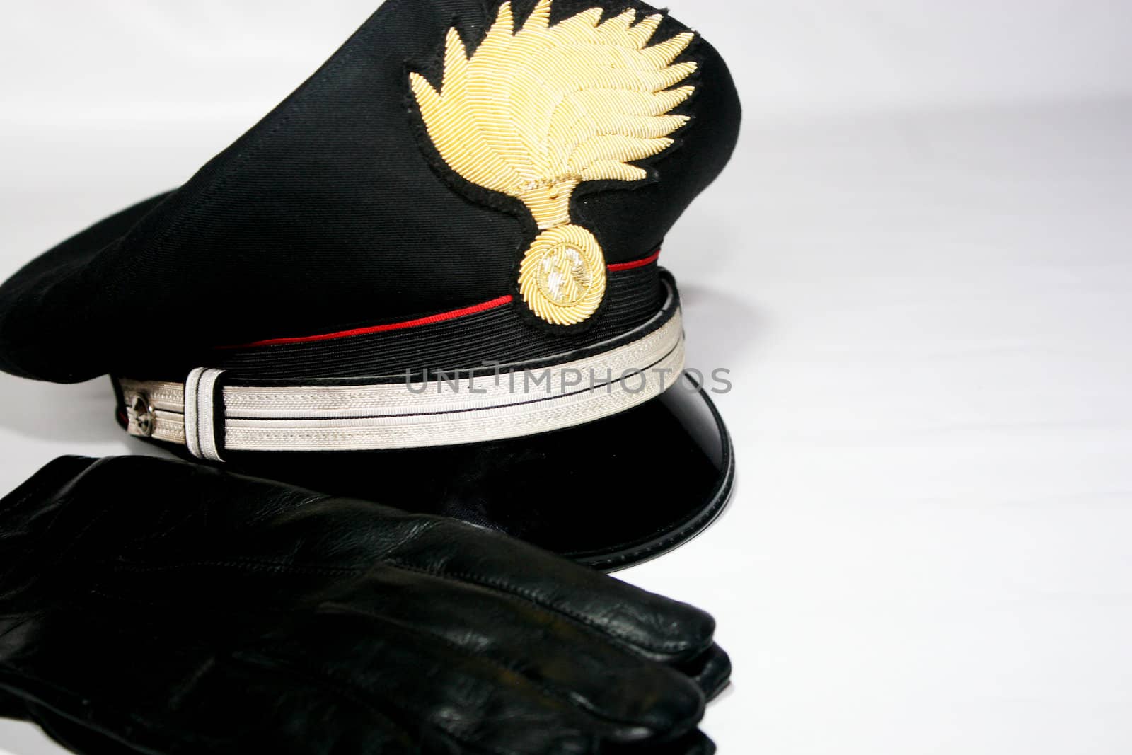 Carabinieri marshal hat with gloves, Italian militry  police force