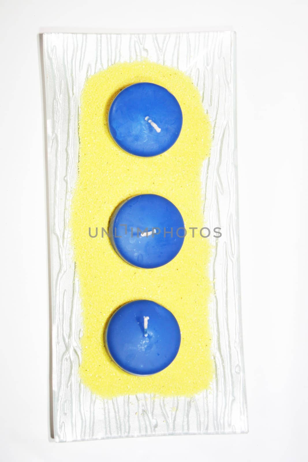 three blue bandles on yellow sand