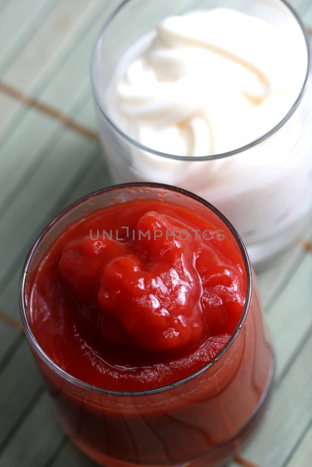 mayonnaise and ketchup