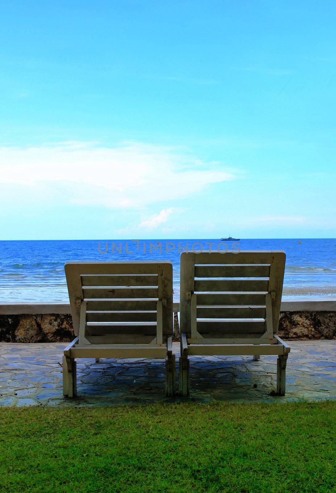 Bench beach