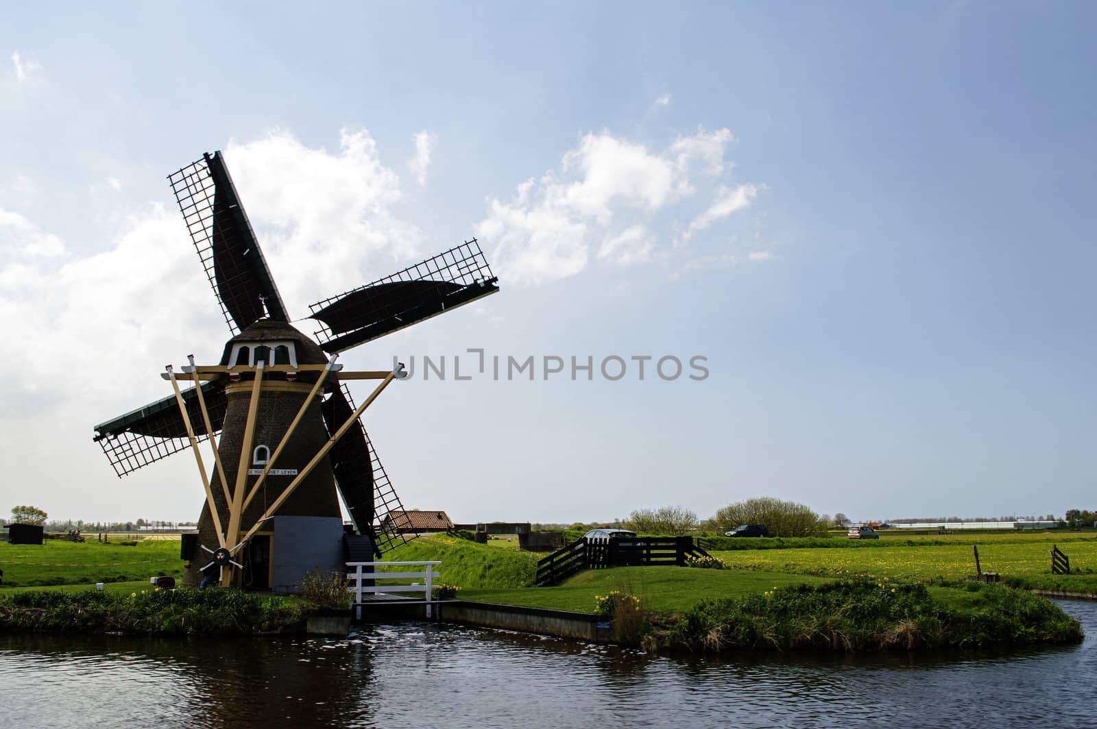 dutch windmill de goede hoop near the village voorhout