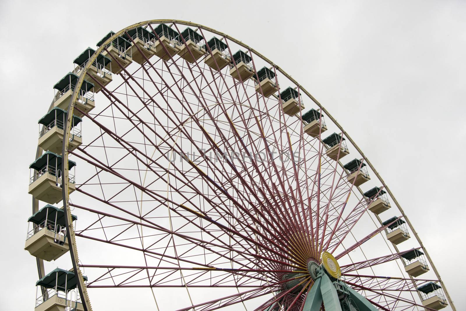 big ferris wheel in holland