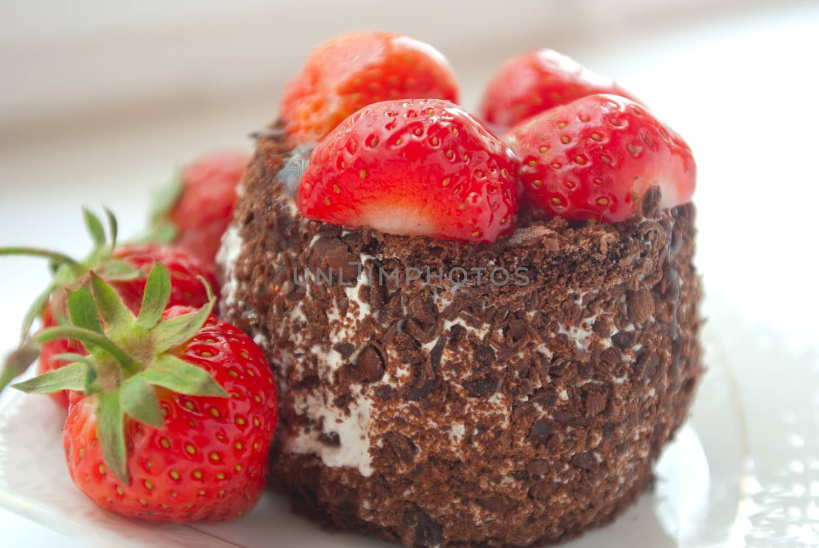 Chocolate cake with strawberries by antkevyv