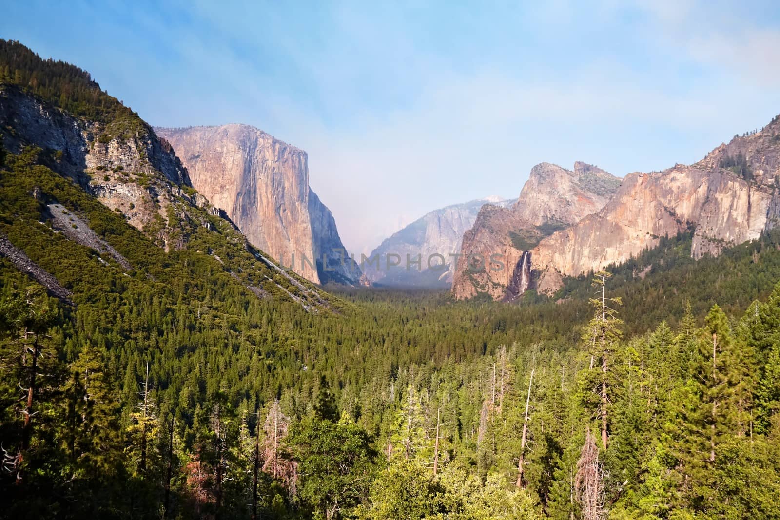 El Capitan, Yosemite Valley by LoonChild