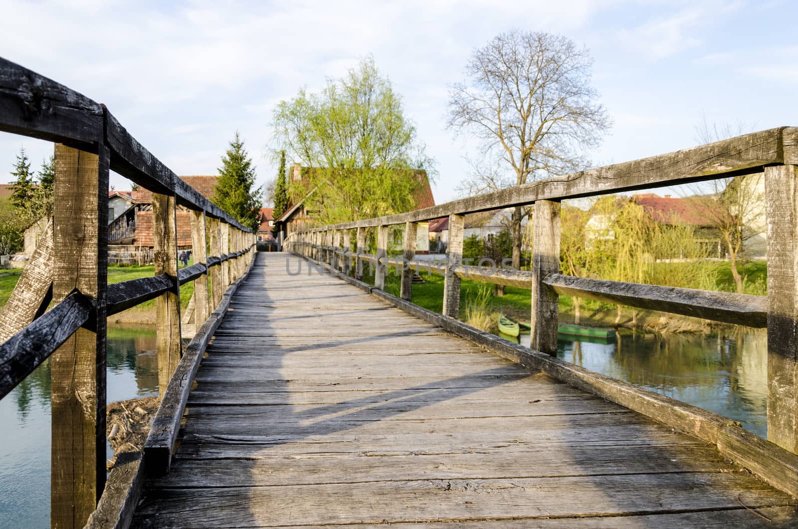 Wooden bridge by Anzemulec