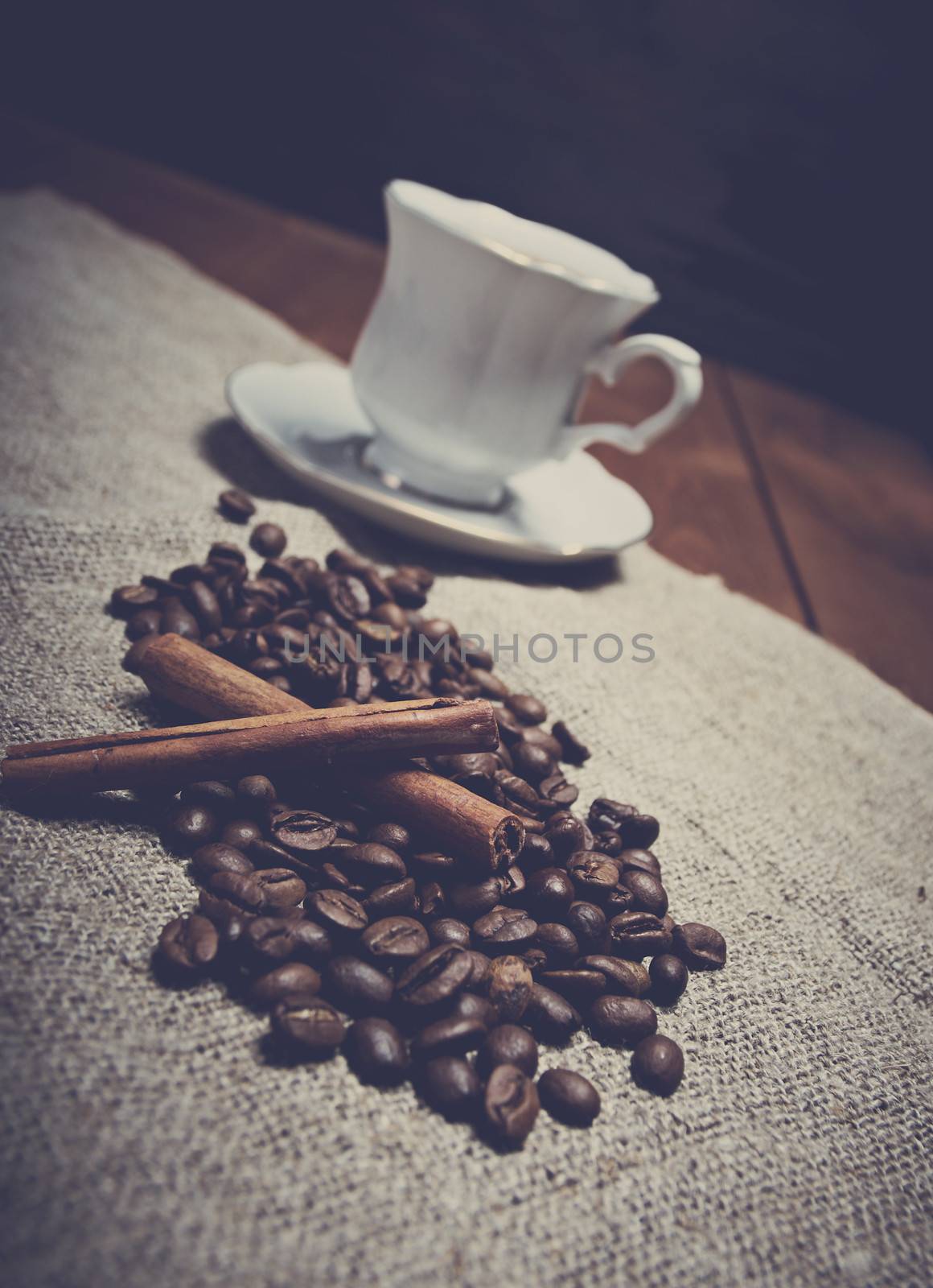 Coffee cup with cinnamon  by Fanfo