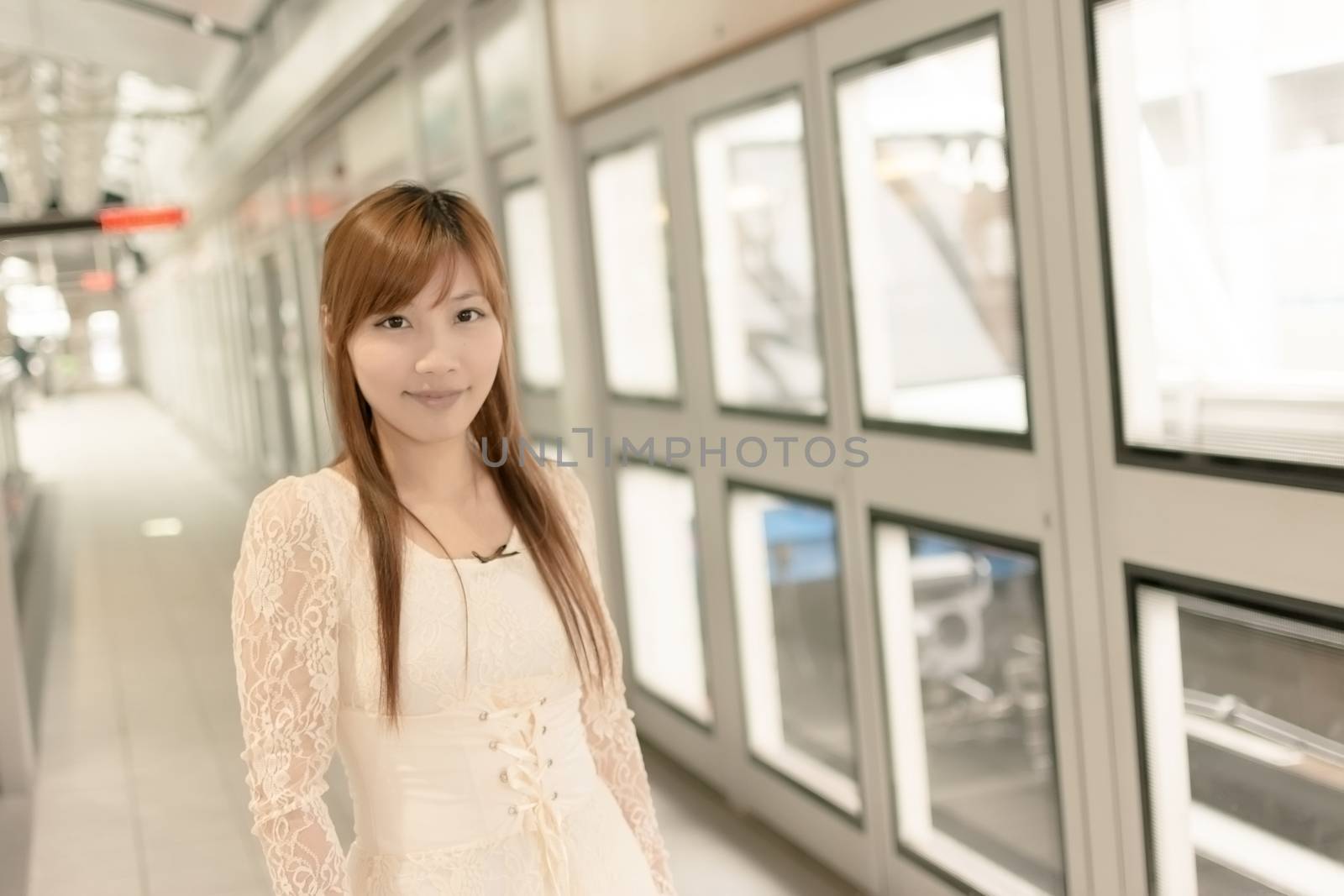 Asian beauty in MRT by elwynn