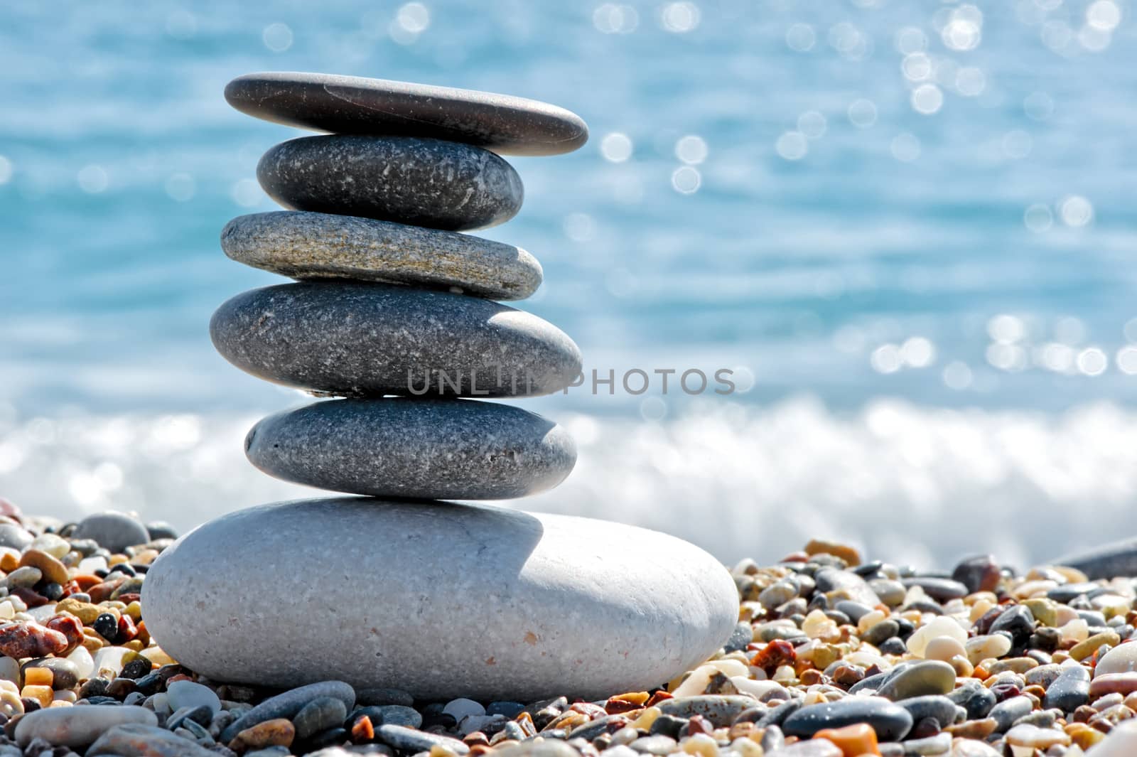 Stone composition on the beach