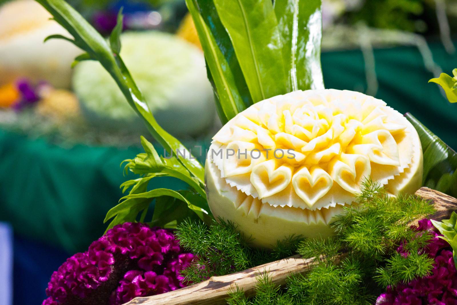 cantaloup carving in the Thailand ultimate chef challenge 2013