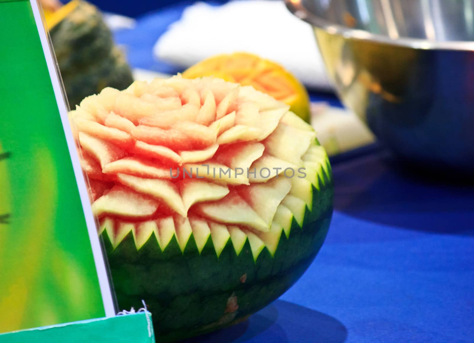 watermelon carving in the Thailand ultimate chef challenge 2013