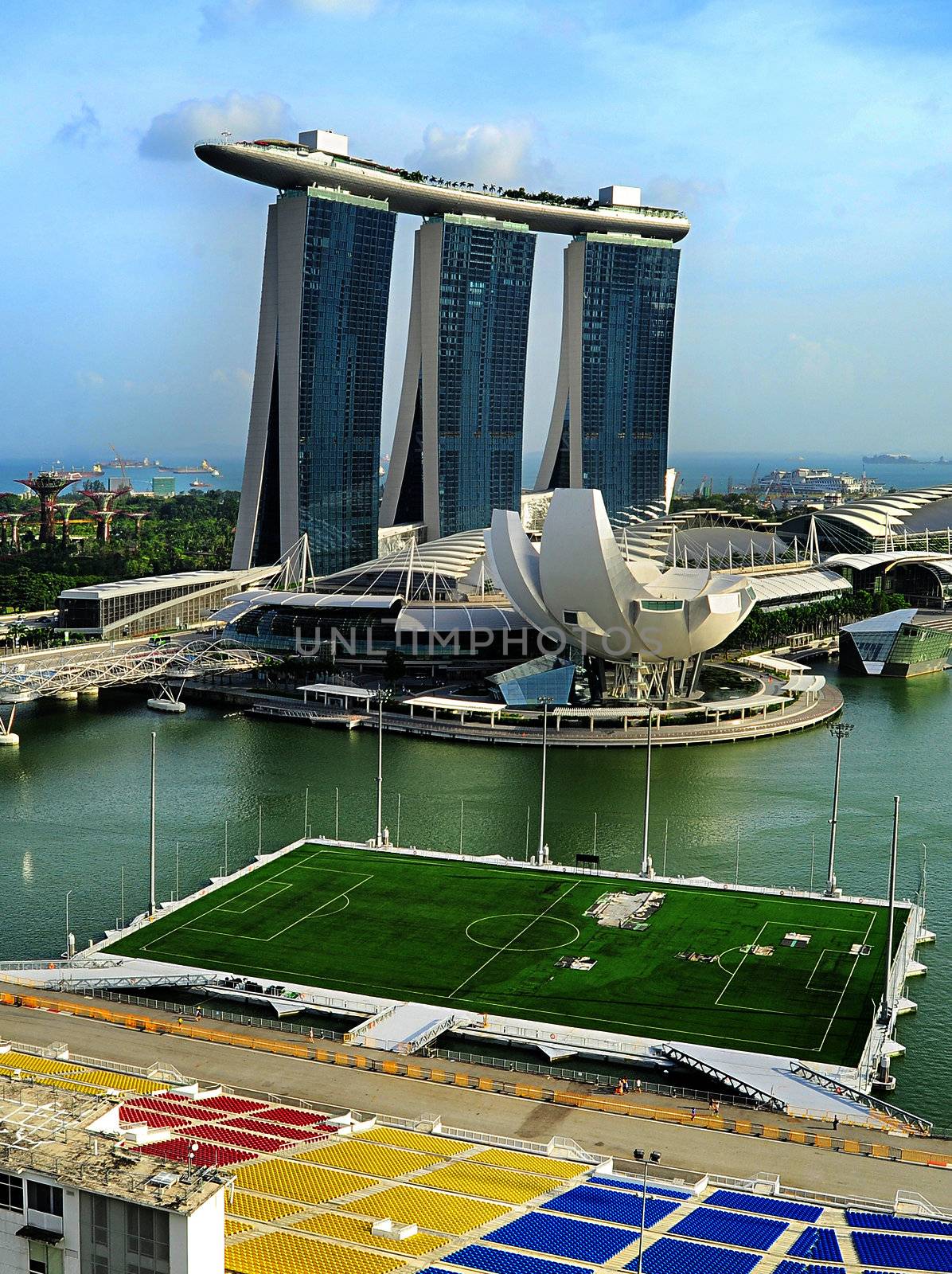 Marina Bay Floating Platform and Marina Bay Sands resortin Singapore