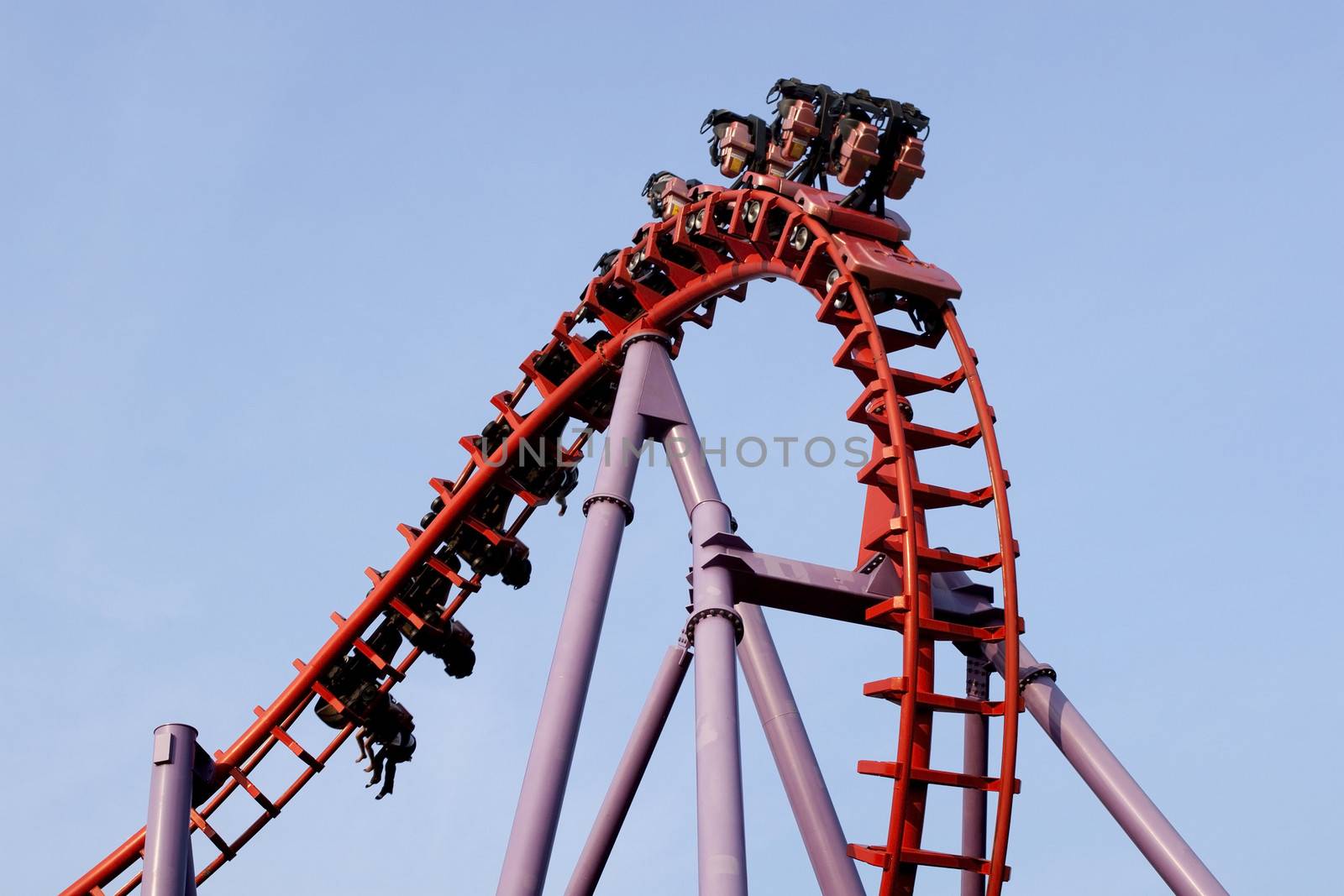 A roller coaster ride by foto76