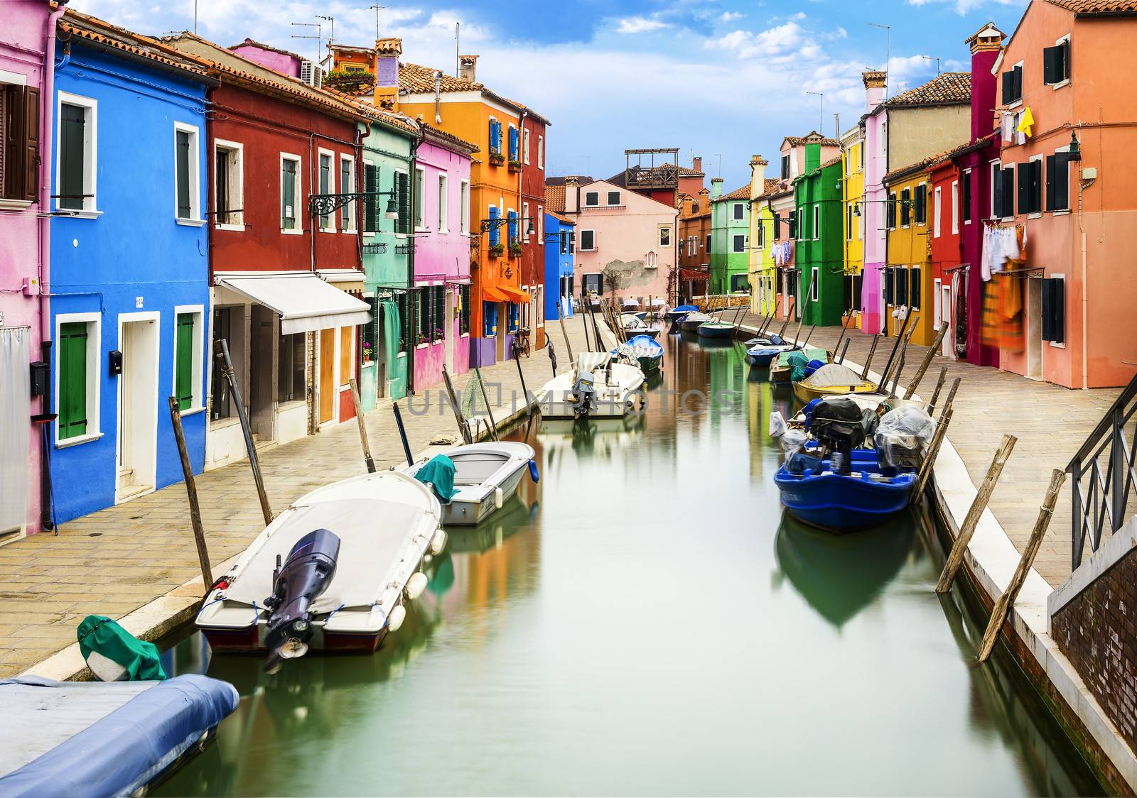 Burano village near Venise by ventdusud