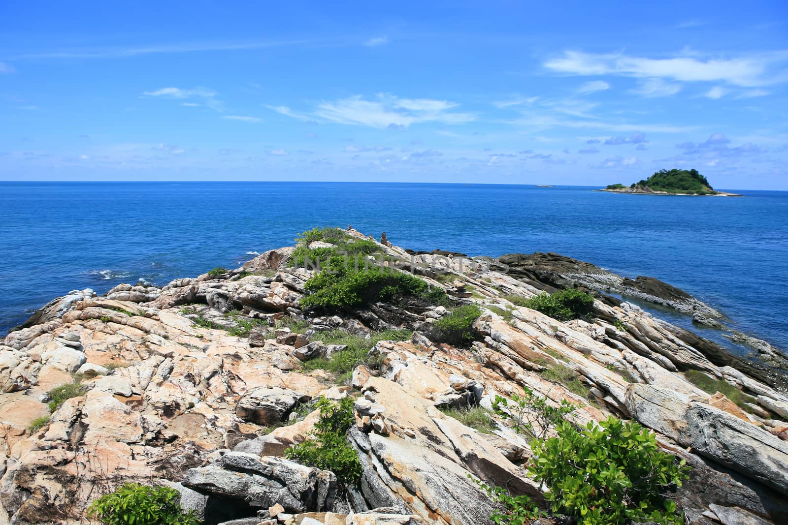 sland Koh Samet in Thailand by rufous