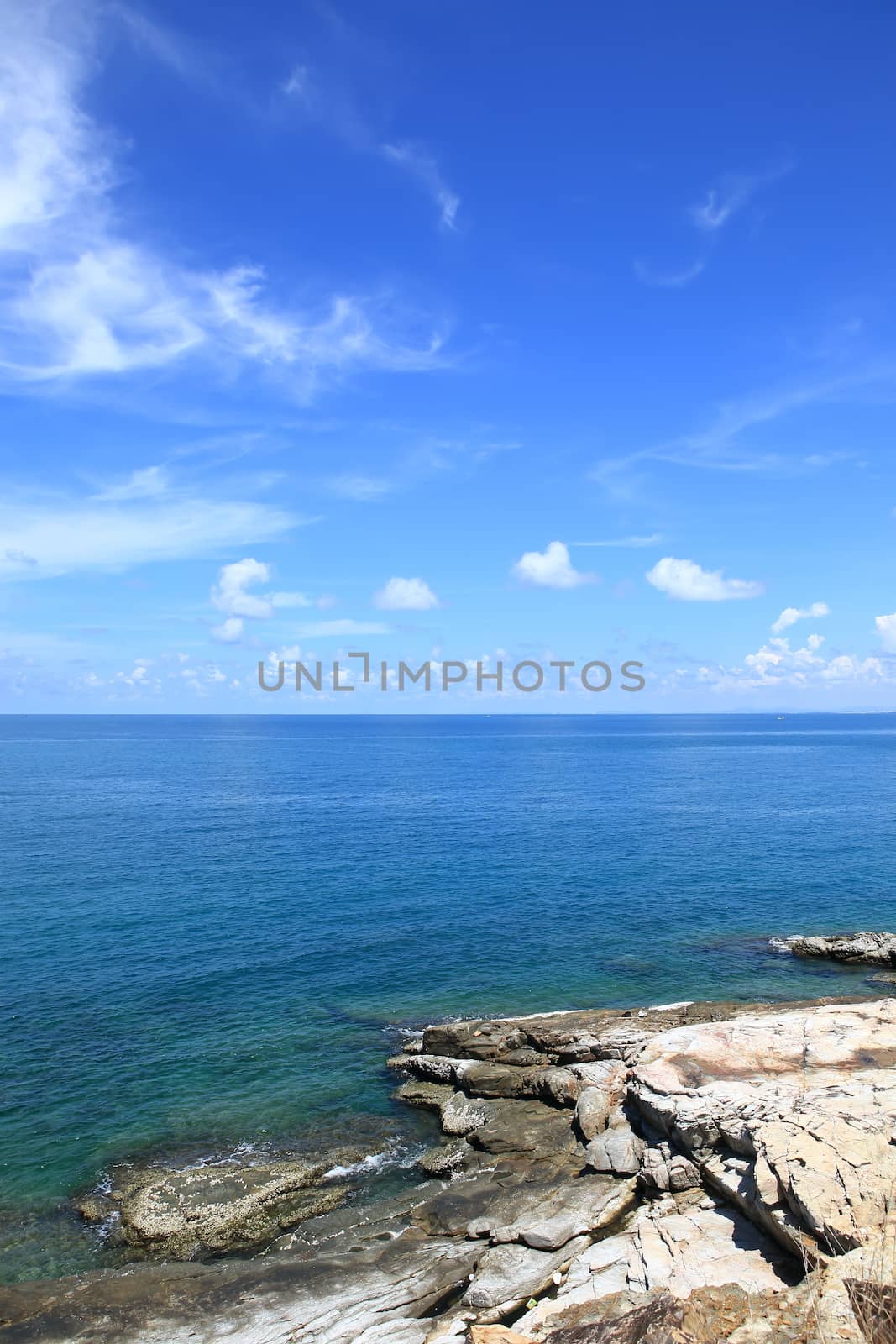 sland Koh Samet in Thailand by rufous