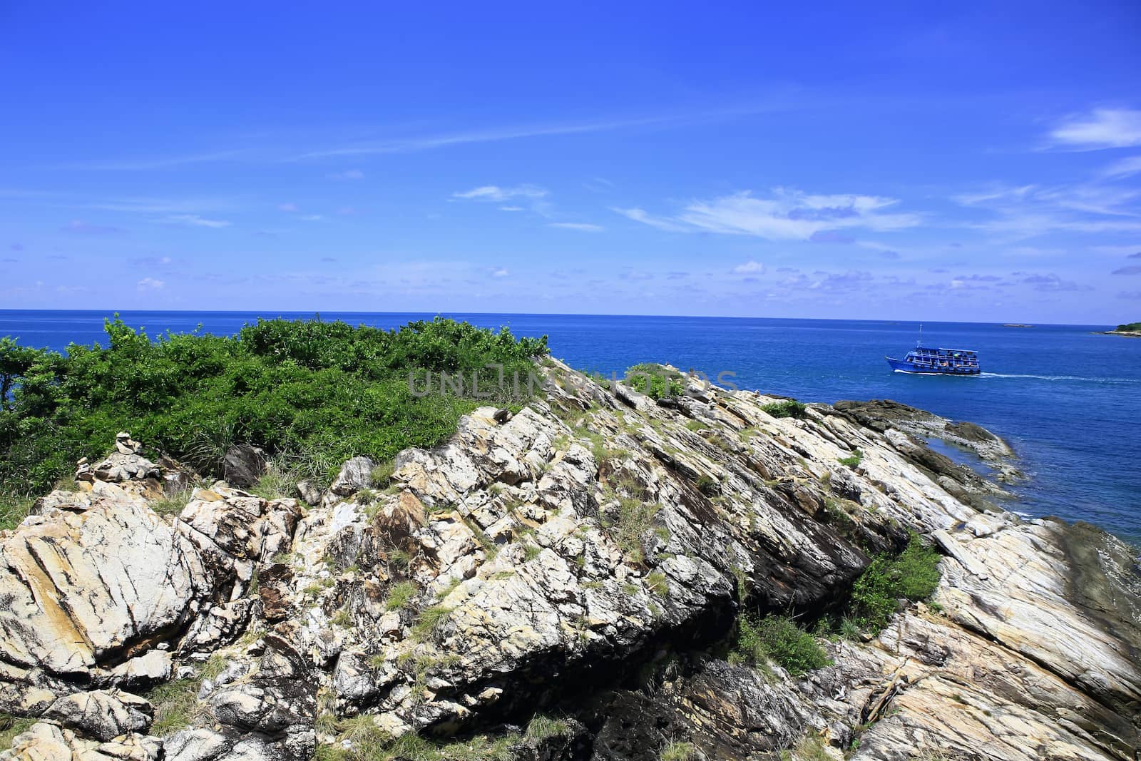 sland Koh Samet in Thailand by rufous