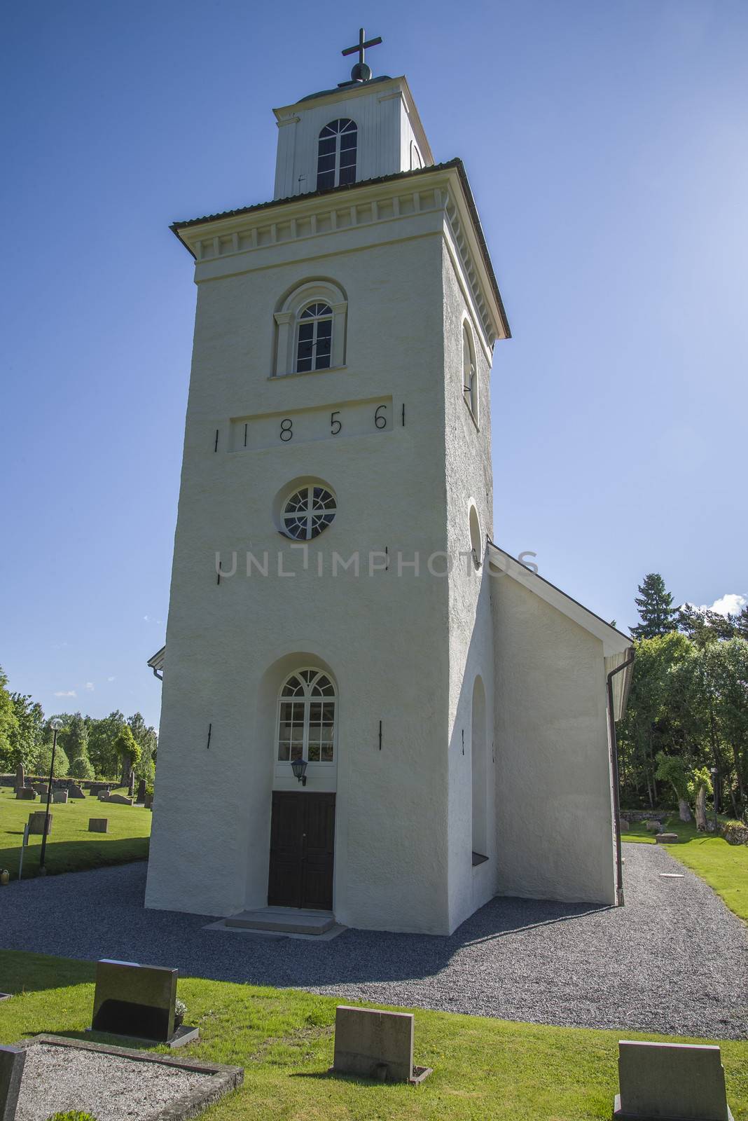 Hogdals church belongs to Iddefjorden congregation  in Str��mstads Pastorat located in Hogdal in Sr��mstads municipality, Sweden. The church is built of stone in 1856.