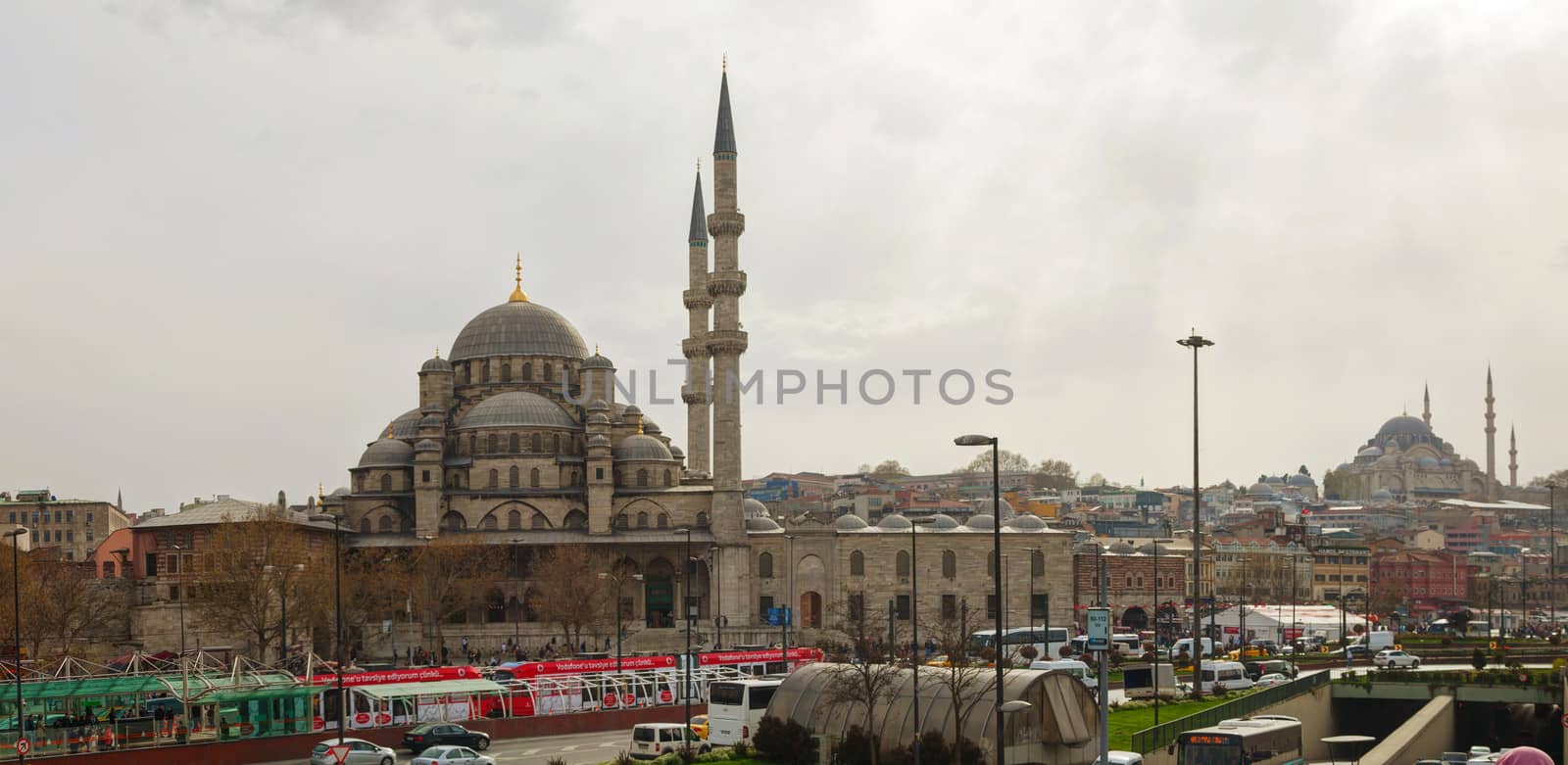 Yeni Cami (The New Mosque) in Istanbul by AndreyKr