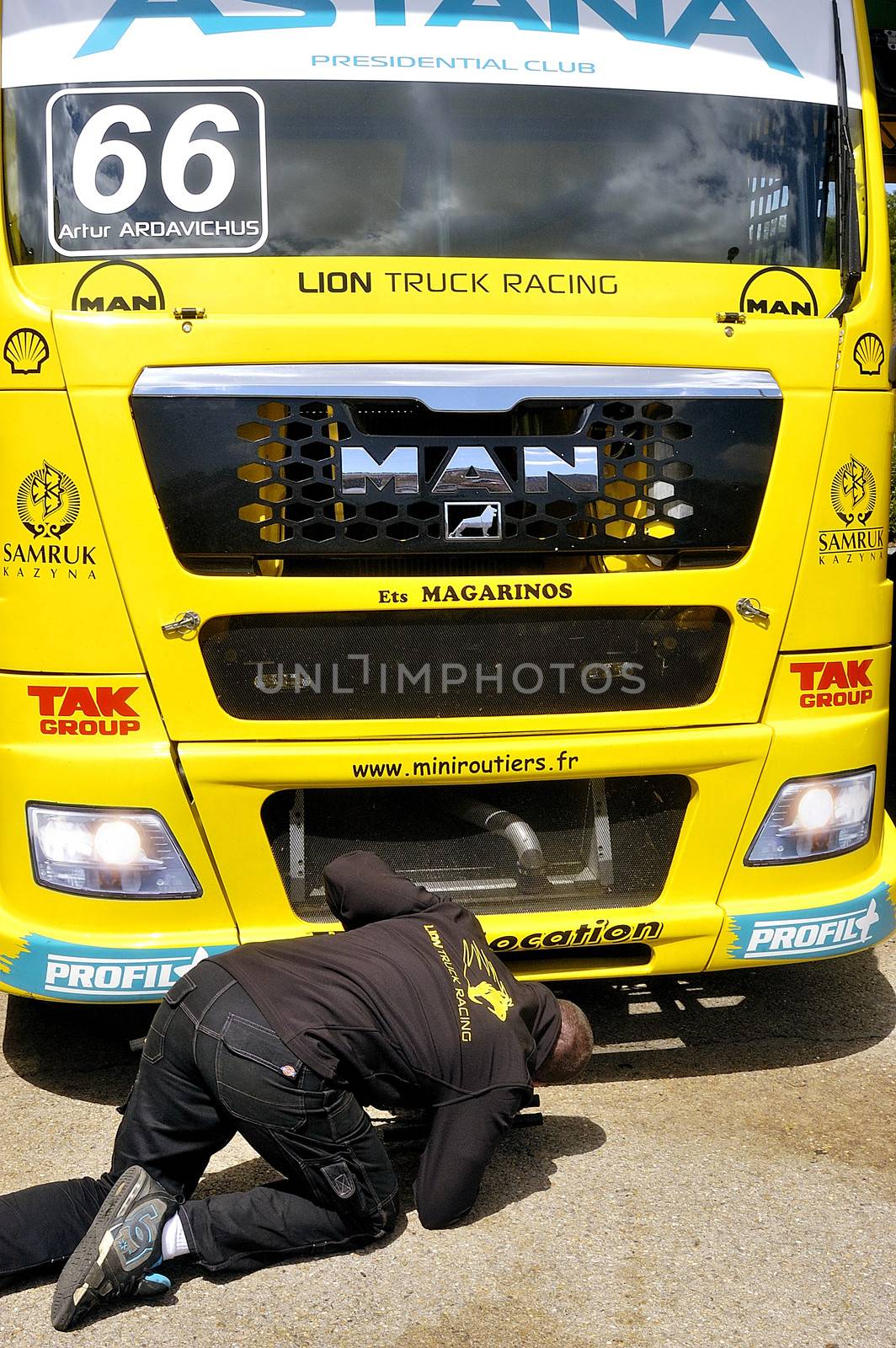 Ales - France - Grand Prix of France trucks May 25th and 26th, 2013 on the circuit of the Cevennes. workshops of mechanics for the assistance of the trucks. 