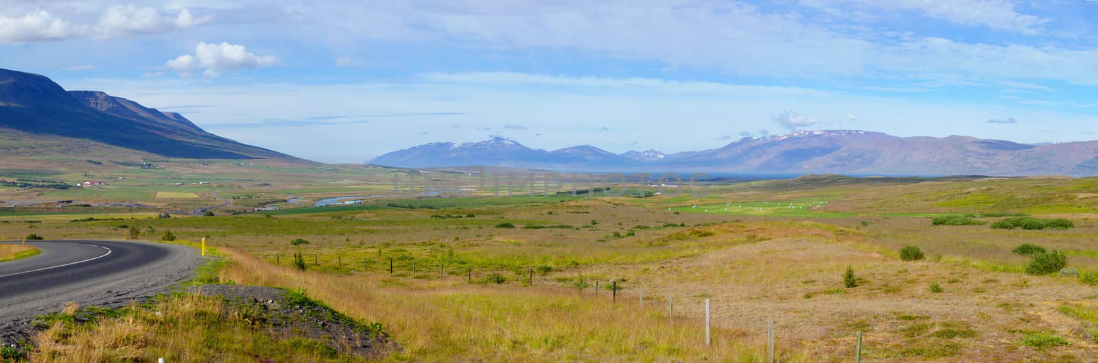 iceland landscape by maxoliki