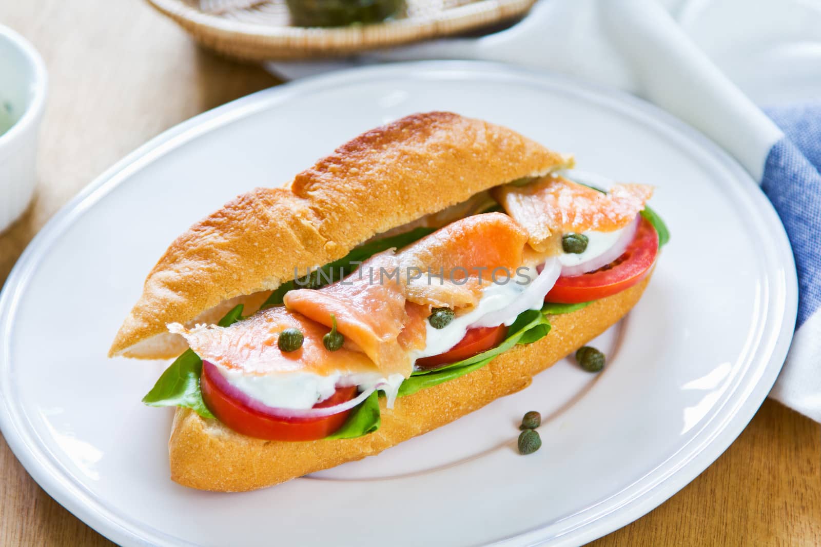 Salmon sandwich  by vanillaechoes