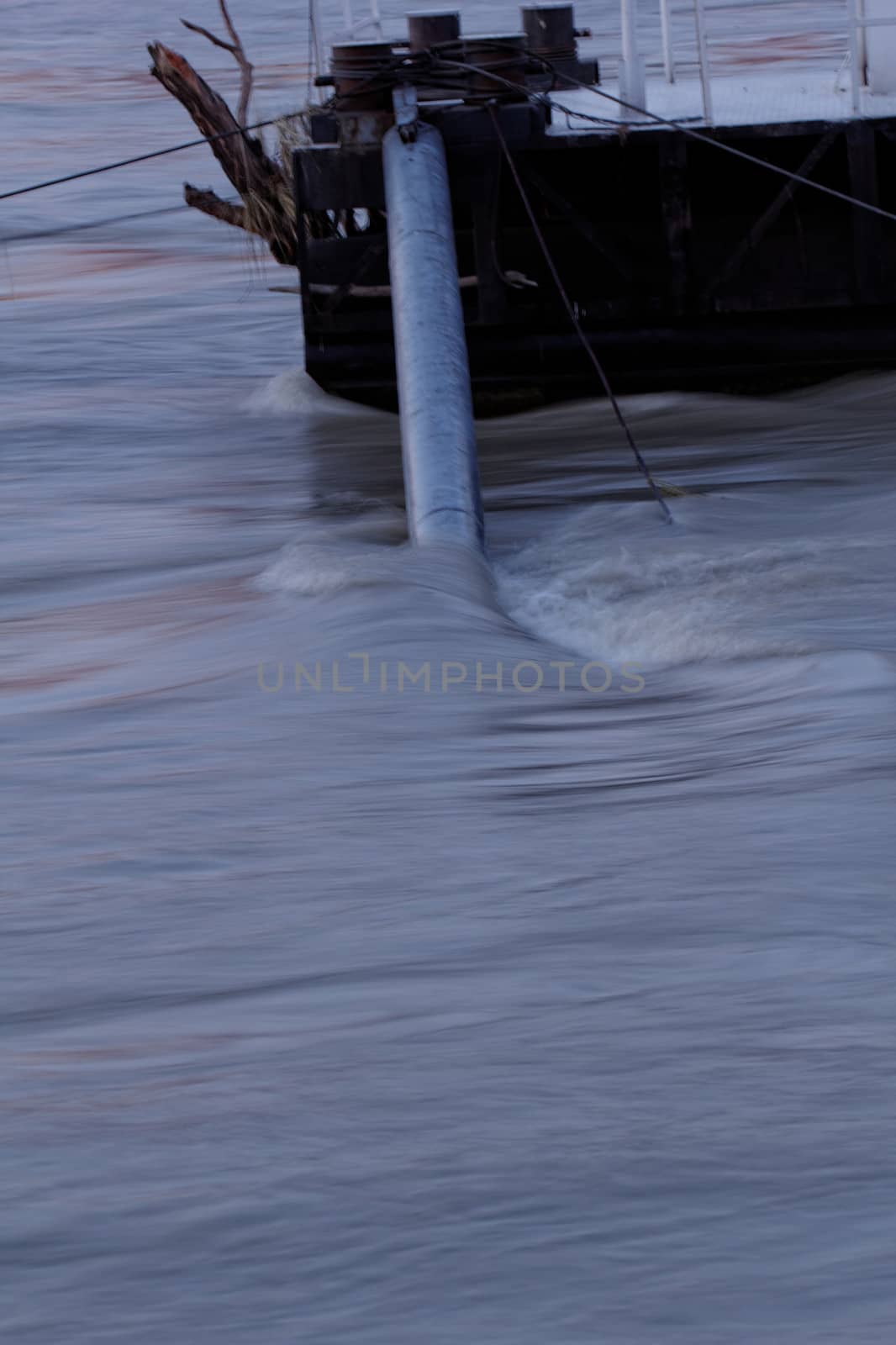 port on river flooding