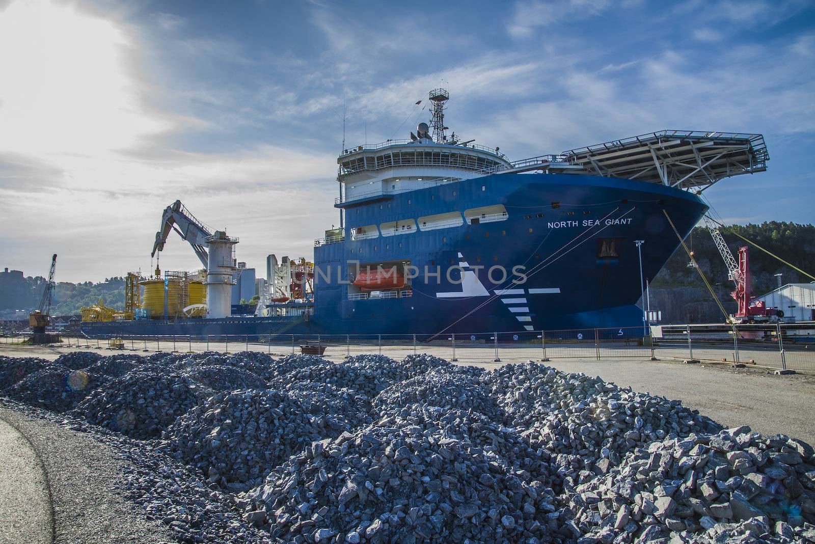 MV North Sea Giant is on hold at higher water levels and then being towed out of Ringdalsfjord. Some facts about the ship: Ship Type: Offshore supply ship, Length x Breadth: 161 m X 30 m, Gross Tonnage: 18151, DWT (deadweight tons): 12460 t, Flag: Malta.